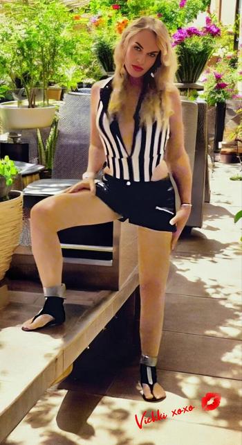 Vickki, 34 European transgender escort, Orlando